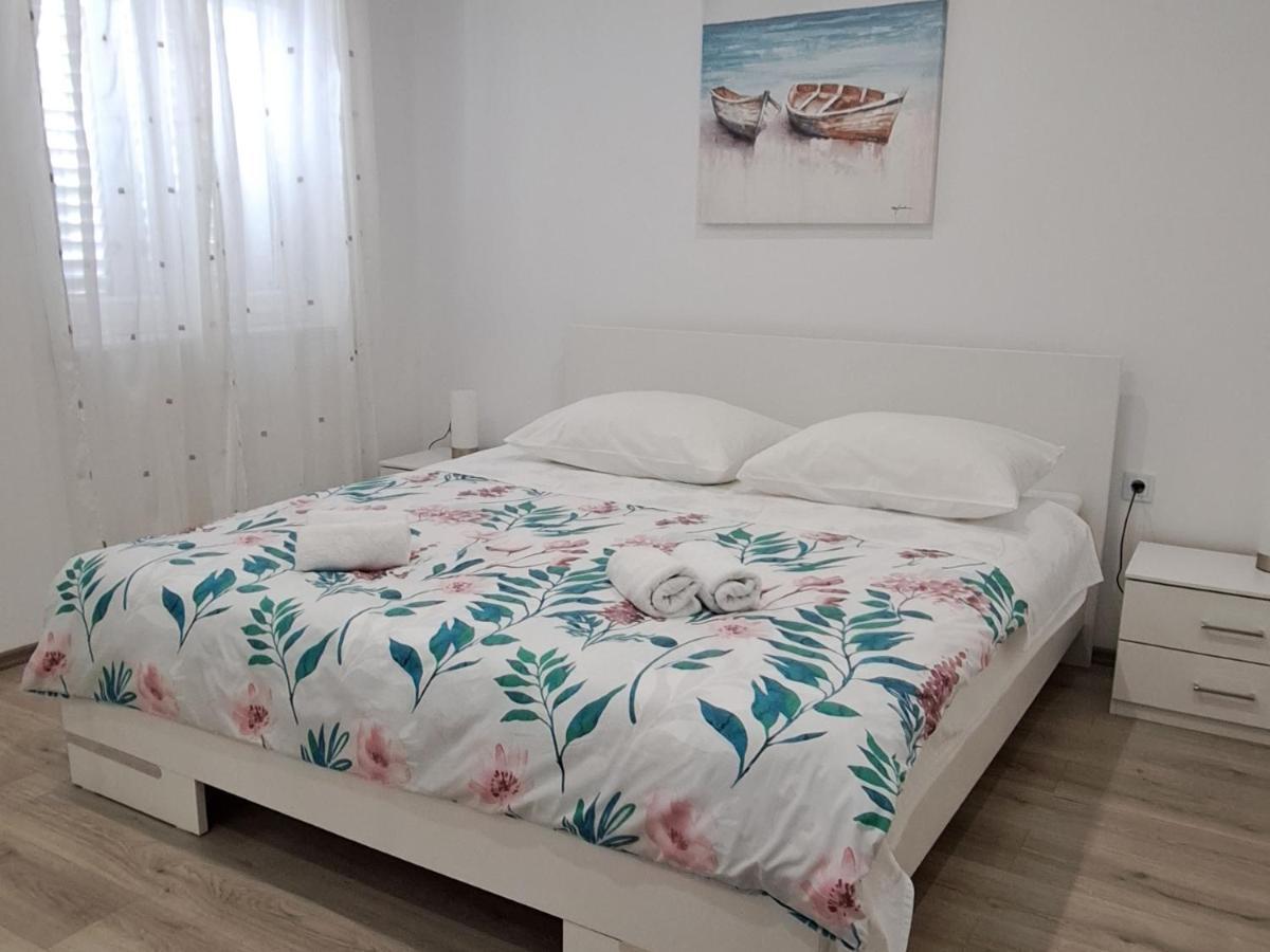 Apartmani Pina 2 Kaštela 外观 照片