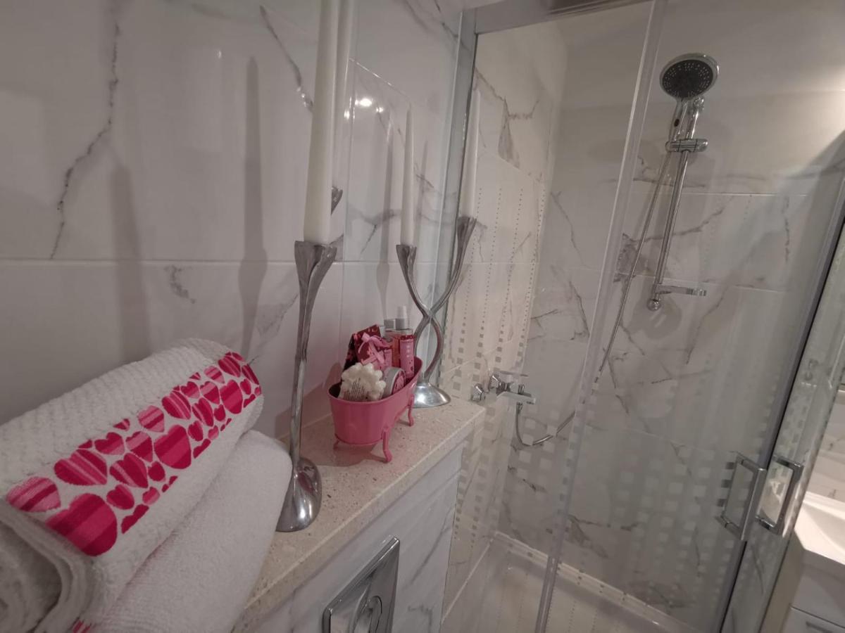 Apartmani Pina 2 Kaštela 外观 照片